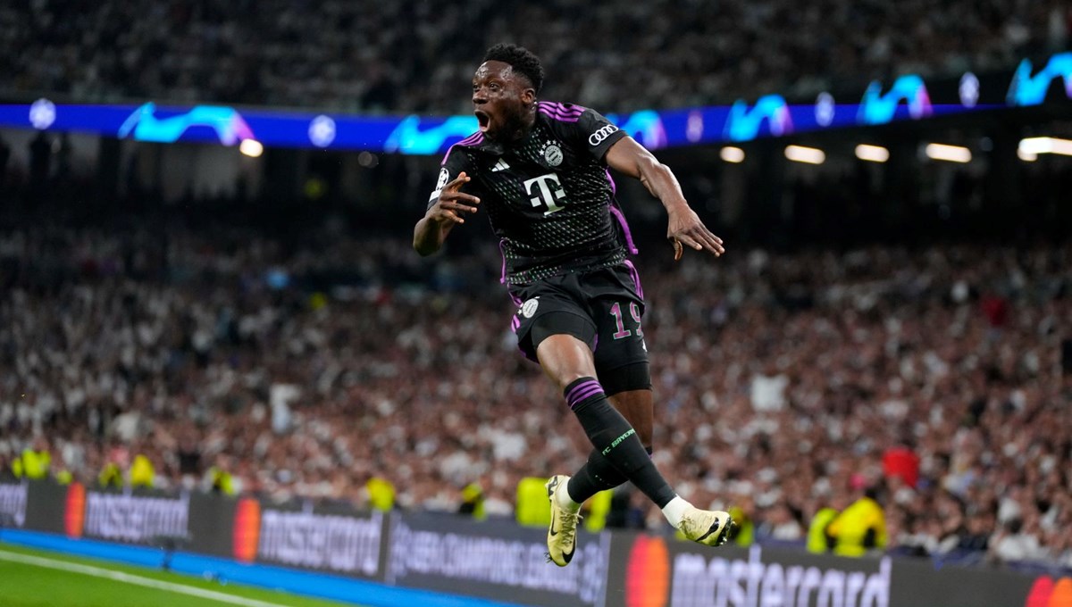 Bayern Münih’ten Alphonso Davies’e yeni sözleşme