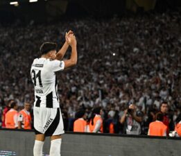 Beşiktaş’tan Mustafa Erhan Hekimoğlu’na yeni sözleşme