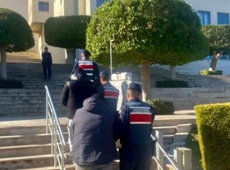 Cezaevinden firar etti! Ekipler ticari taksinin bagajında yakaladı