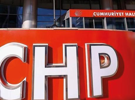 CHP, başkanlarına karnelerini dağıtıyor