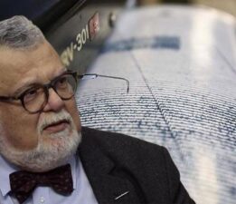 Ege’de peş peşe depremler! Celal Şengör: Yanardağ patlarsa hepimize Allah’a ısmarladık