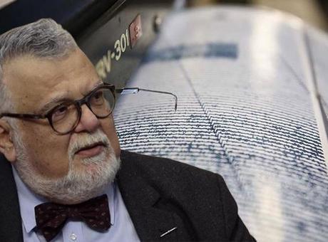 Ege’de peş peşe depremler! Celal Şengör: Yanardağ patlarsa hepimize Allah’a ısmarladık