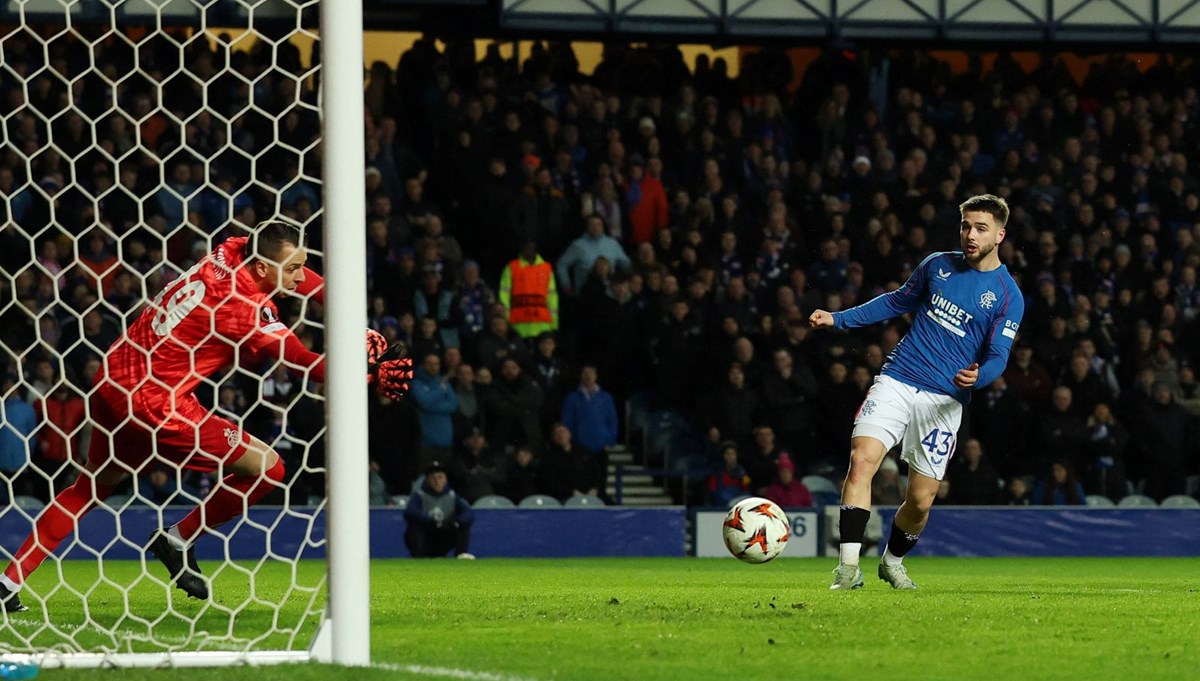 Fenerbahçe’nin rakibi Rangers’ta Barry Ferguson dönemi
