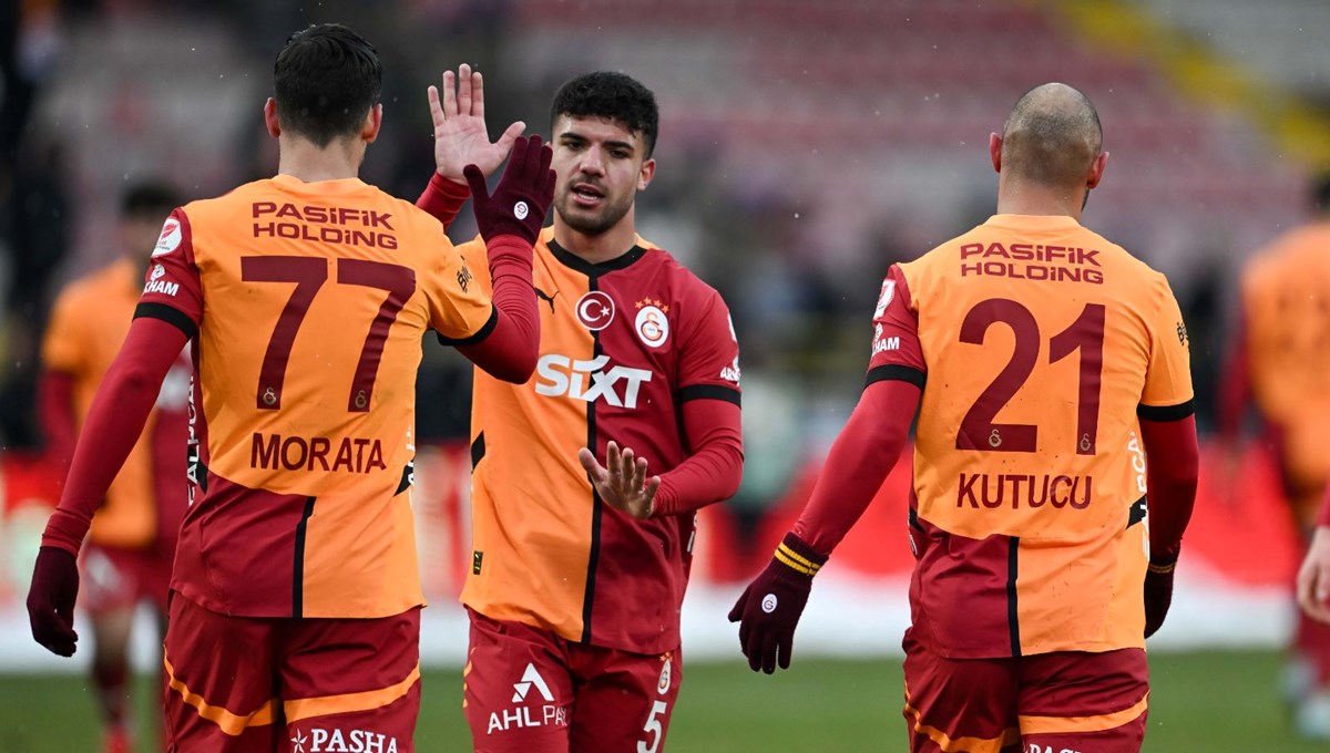 Galatasaray’ın Çaykur Rizespor kamp kadrosu açıklandı