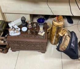 Hırsızlar gözü yazlık evlere dikti! Değerli antika ürünleri çaldılar