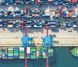İhracatta 2025 yılı çifte rekorla açıldı