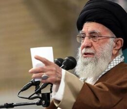 İran lideri Hamaney, Trump ile nükleer müzakere ihtimaline karşı çıktı