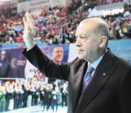 ‘İzmir tarihinin en perişan devrini yaşıyor’