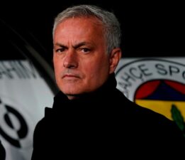Jose Mourinho, Galatasaray karşısında ilk peşinde