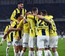 “Kadıköy’de inanılmaz geri dönüş” (3 Şubat 2025 spor manşetleri)