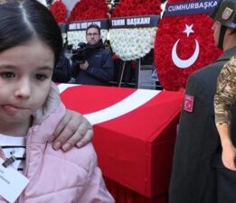Kahreden fotoğraf! Evlilik yıl dönümünde şehit düştü, kızının doğum gününde toprağa verildi