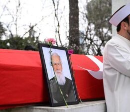 Kaligrafi sanatçısı Etem Çalışkan son yolculuğuna uğurlandı