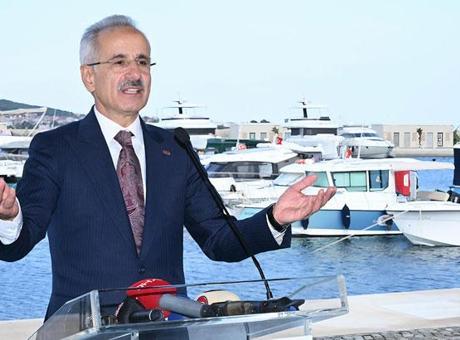 Limanlarda 531,7 milyon ton yük elleçlendi