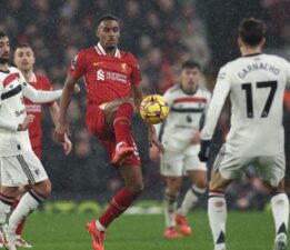 Manchester United tasarruf tedbirleri: Personel kantinini kapatılıyor
