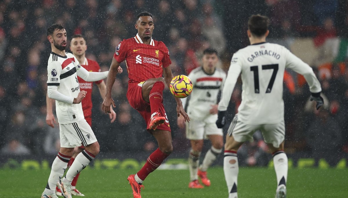 Manchester United tasarruf tedbirleri: Personel kantinini kapatılıyor