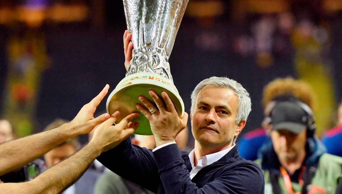 “Mourinho final istiyor” (12 Şubat 2025 spor manşetleri)