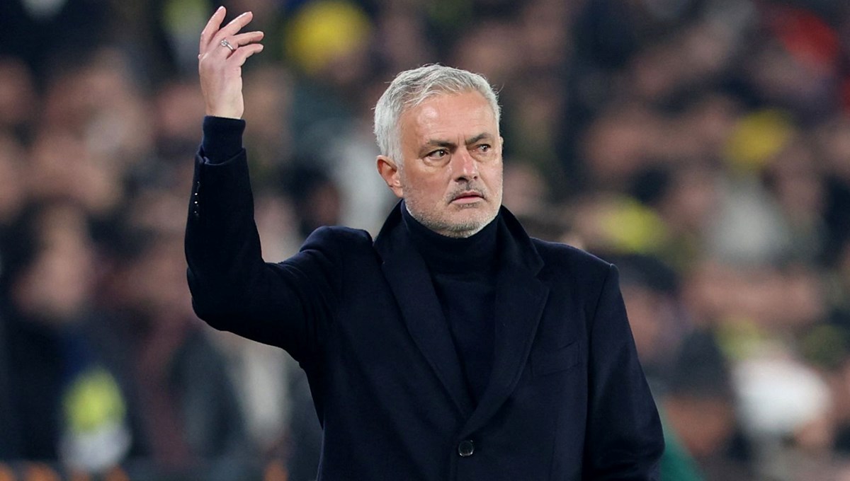 Mourinho’dan Yusuf Akçiçek’e övgü: “Çok kaliteli bir oyuncu”