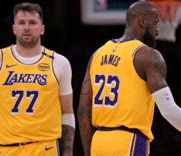 NBA’de Lakers, Doncic’in forma giydiği ilk maçta Jazz’ı mağlup etti: 14 sayı, 5 ribaunt, 4 asist!