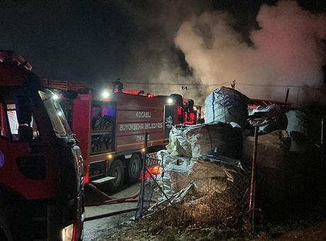 Palet fabrikasında korkutan yangın: 1 yaralı