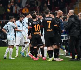 Sahadan çekilen takıma ağır cezalar geliyor