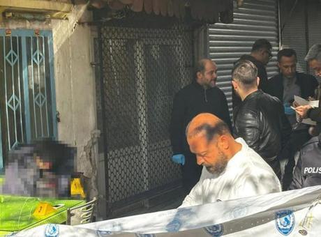 Sandalyede oturur vaziyette ölü bulundu! Yüzlerce saatlik görüntü izlendi ve katil yakalandı