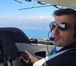 Selçuk Bayraktar, Piaggio Aerospace uçağıyla İtalyan fabrikasına indi