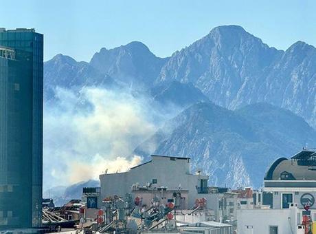 Son dakika… Antalya’da orman yangını, ekipler sevk edildi