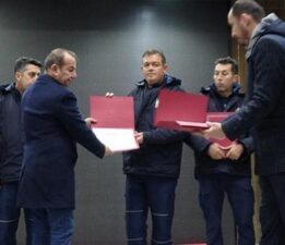 Tanju Özcan’dan Kartalkaya’daki yangın sonrası tutuklanan itfaiyecilere hizmet şeref belgesi