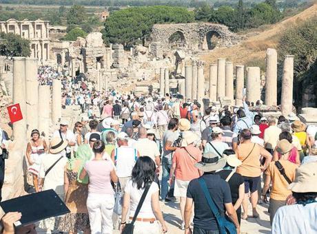 Türkiye turizm gelirini yeni rekora taşıdı