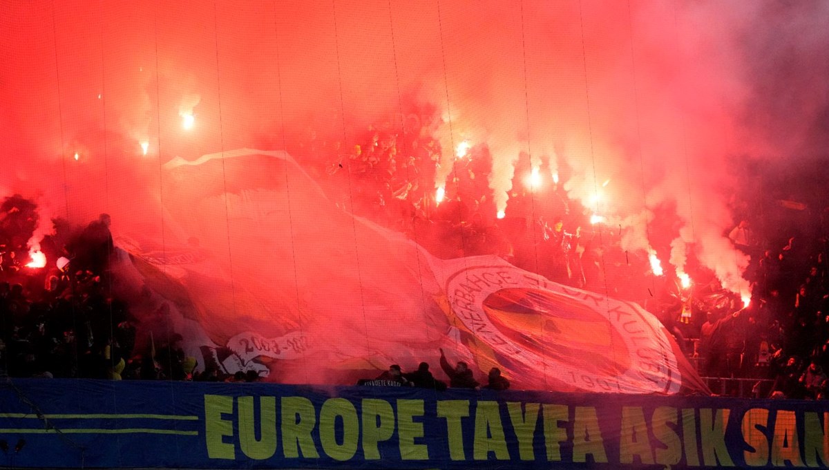 UEFA’dan Fenerbahçe’ye ceza