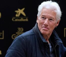 Ünlü aktör Richard Gere’den ‘Trump’ uyarısı: Dünya onunla tehlikede…