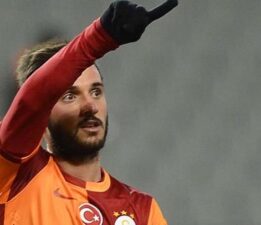 31 yaşında futbolu bırakan Galatasaray’ın eski yıldızı Emre Çolak yeni işinde servet kazanıyor