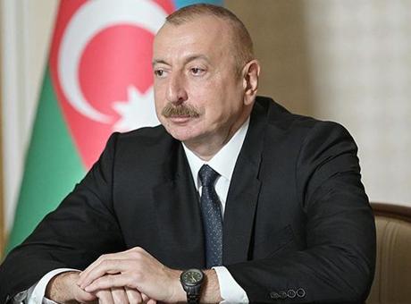 Aliyev, Azerbaycan’ın D-8’e üyeliğini onayladı