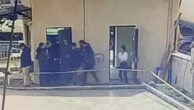 Ataşehir’de kadın GBT yapan polisle bekçiye tekme tokat saldırdı