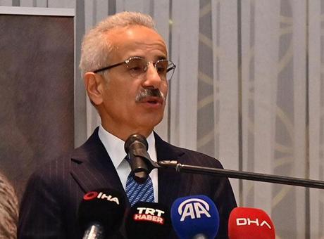 Bakan Uraloğlu: İstanbul’a 4,5 kilometre uzunluğunda yeni bir hat daha kazandıracağız