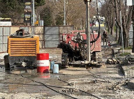 Bakırköy’de bitmeyen yol vatandaşı çileden çıkardı! 3-5 dakikalık yol 1 saat sürüyor