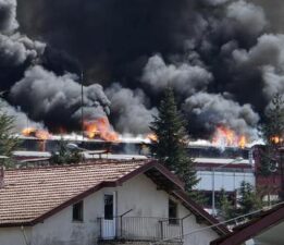 Bolu’da kereste fabrikasında büyük yangın