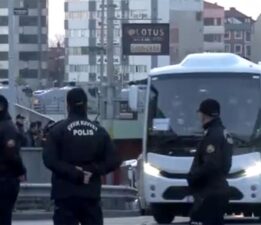 Ekrem İmamoğlu Çağlayan Adliyesi’ne böyle getirildi