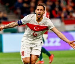 Hakan Çalhanoğlu, Lefter Küçükandonyadis ve Cenk Tosun’u yakaladı