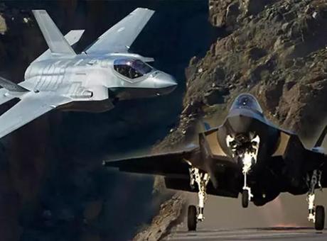 İsrail ordusu 3 adet ‘F-35I Adir’ savaş uçağını alarak üssüne indirdi