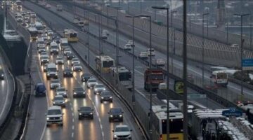 İstanbul’da trafik yoğunluğu yüzde 90’a çıktı