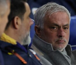Jose Mourinho 2 futbolcunun biletini kesti: Yeni sezonda olmayacaklar