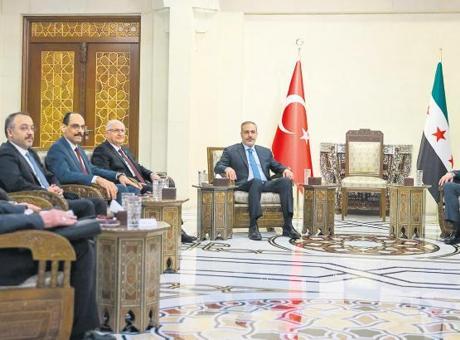 Mansur Yavaş, CHP lideri Özgür Özel ile görüştü: ‘Gölgelemek istemiyorum’