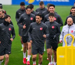 Milli mesai başladı: İki futbolcu ağrıları nedeniyle katılmadı
