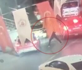 Otomobildeki genci kurşun yağmuruna tuttular