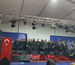 Ramazan etkinliğinde sahne çöktü: 4 yaralı