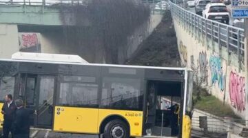 Son dakika… Beyoğlu’nda İETT otobüsü kaza yaptı! Yol trafiğe kapandı