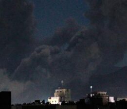 ABD ordusu Yemen’in başkenti Sana’yı vurdu: 12 ölü, 30 yaralı
