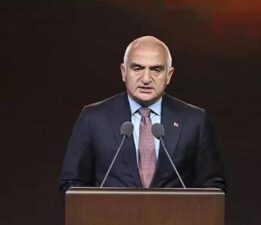 Bakan Ersoy sosyal medyasından Cumhurbaşkanlığı Çocuk Orkestrası ve Korosu paylaşımı yaptı