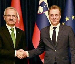 Bakan Uraloğlu, Slovenya Başbakanı Golob ile görüştü
